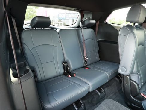 Used 2022 Buick Enclave Essence w/ Sound and Sites Package FWD image 33