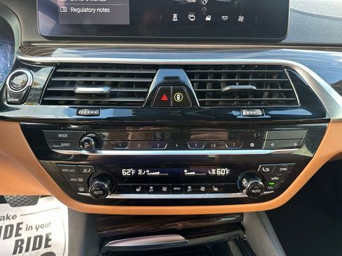 Used 2022 BMW 530i w/ Executive Package image 20