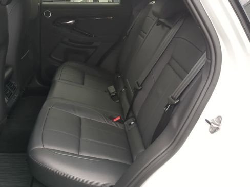 Certified 2025 Land Rover Range Rover Evoque Dynamic SE image 21