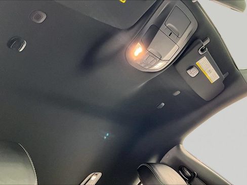 Used 2025 Chrysler Pacifica Select FWD image 22