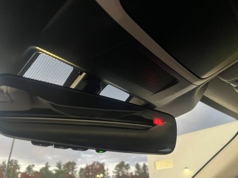 Used 2024 Subaru Outback Limited image 32