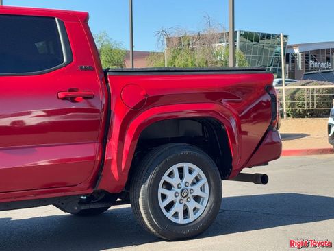 Certified 2025 Toyota Tacoma SR5 image 10