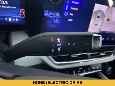Certified 2024 Chevrolet Equinox EV LT w/ Active Safety Package 3 AWD/4WD image 8