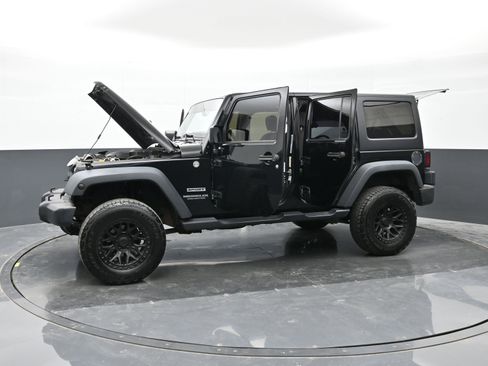 Used 2015 Jeep Wrangler Unlimited Sport w/ Quick Order Package 24S AWD/4WD image 45