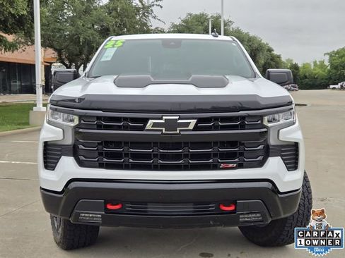 Used 2025 Chevrolet Silverado 1500 LT Trail Boss w/ Convenience Package II AWD/4WD image 2