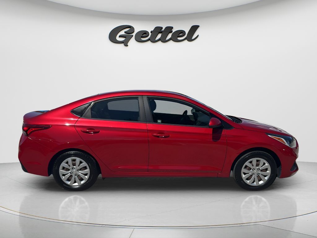Used 2019 Hyundai Accent SE FWD image 4