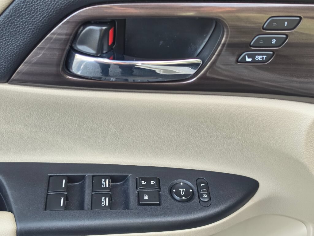 Used 2017 Honda Accord EX-L image 22