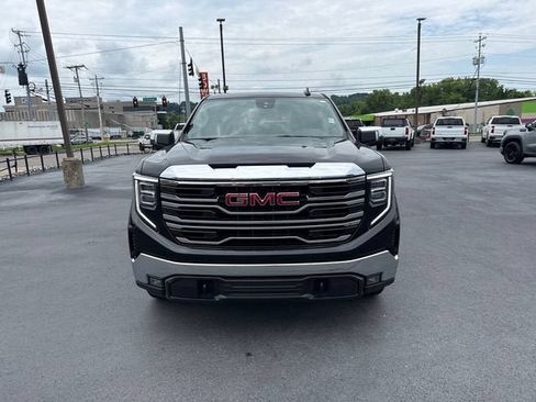 Used 2025 GMC Sierra 1500 SLT AWD/4WD image 8