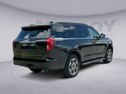 Used 2025 Ford Expedition Active AWD/4WD image 5