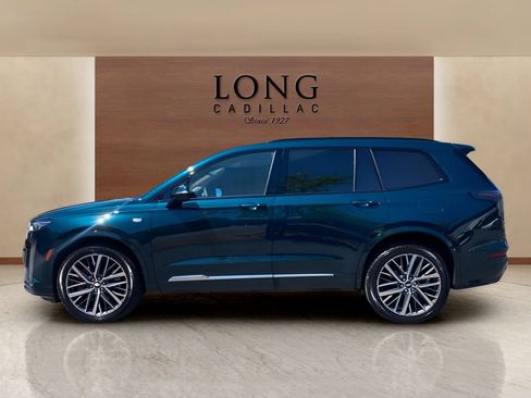 Used 2025 Cadillac XT6 Sport w/ Platinum Package AWD/4WD image 2