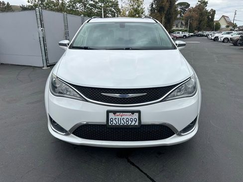 Used 2018 Chrysler Pacifica Limited FWD image 7