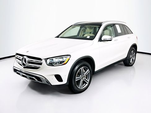 Used 2021 Mercedes-Benz GLC 300 w/ Premium Package image 3