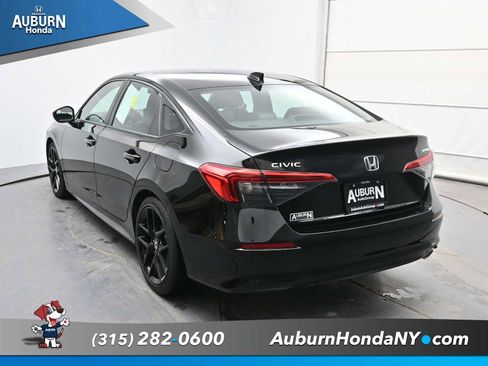 Used 2023 Honda Civic Sport image 12