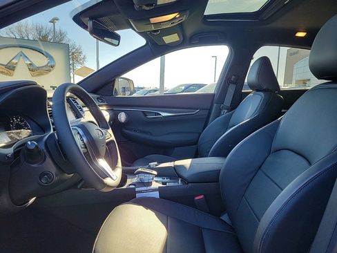Certified 2025 INFINITI QX55 Essential image 13