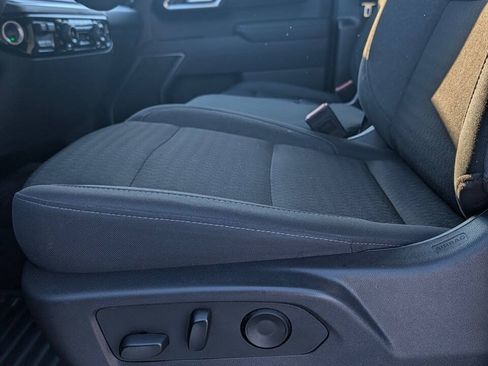 Used 2025 Chevrolet Silverado 1500 LT AWD/4WD image 31