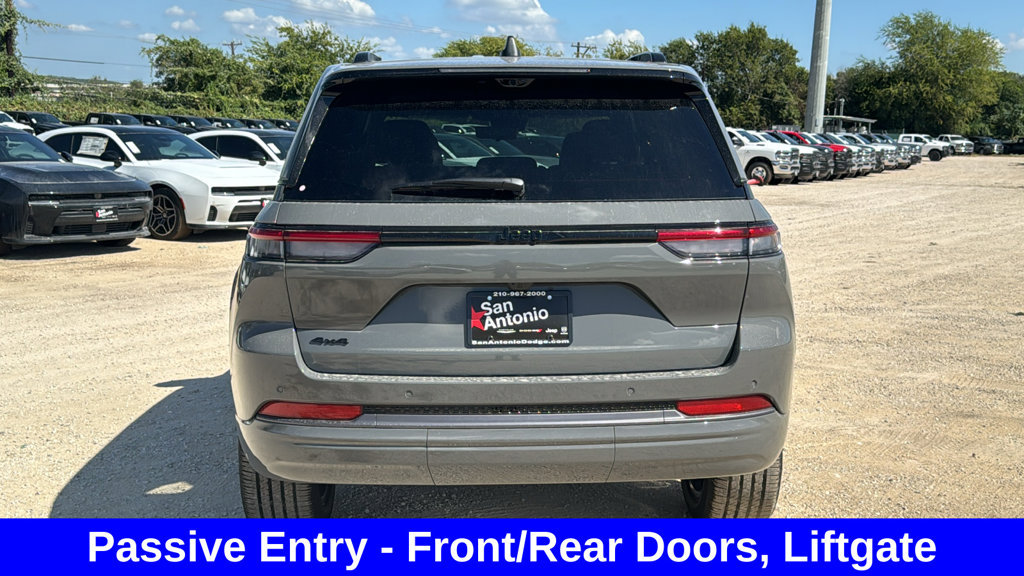 New 2027 Jeep Grand Cherokee Limited AWD/4WD image 6