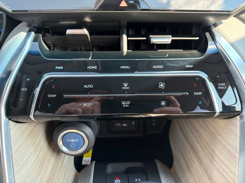 Used 2021 Toyota Venza XLE w/ Softex Package AWD/4WD image 35