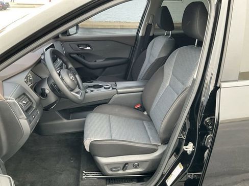 Certified 2023 Nissan Rogue SV image 11