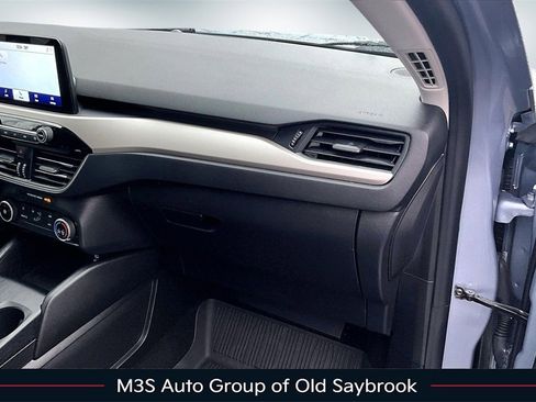 Used 2022 Ford Escape SE image 25