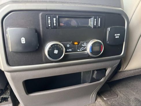 Used 2018 Ford Expedition Max XLT w/ Equipment Group 202A RWD image 20