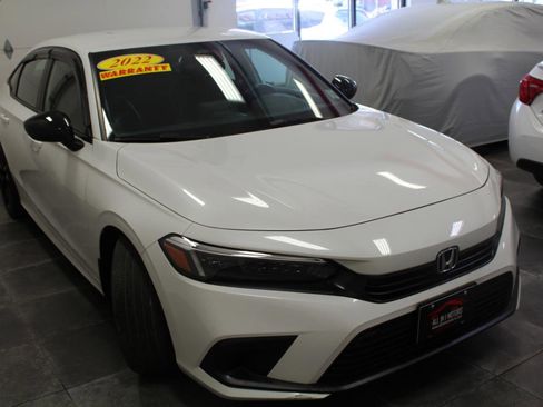Used 2022 Honda Civic Sport image 3