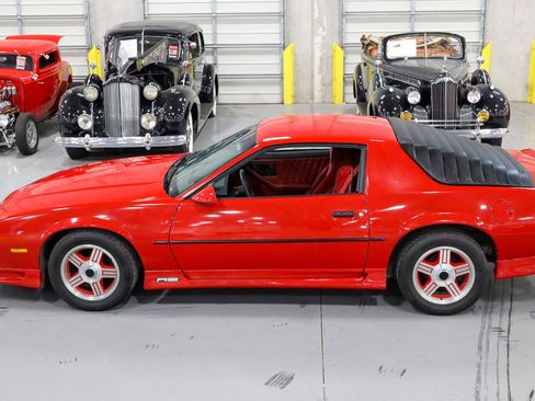 Used 1991 Chevrolet Camaro RS RWD image 10