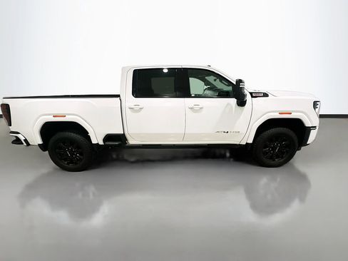 Used 2024 GMC Sierra 2500 AT4 w/ AT4 Premium Plus Package AWD/4WD image 8