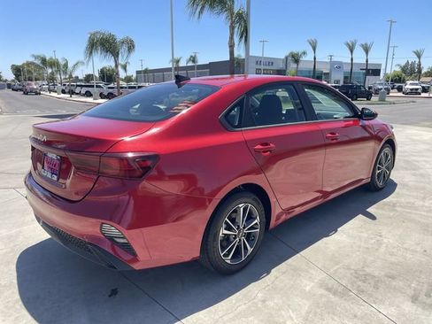 Used 2024 Kia Forte LXS FWD image 8