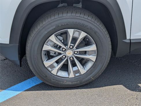 New 2026 Chevrolet Equinox LT FWD image 9