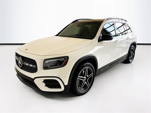New 2025 Mercedes-Benz GLB 250 GLB 250 image 1