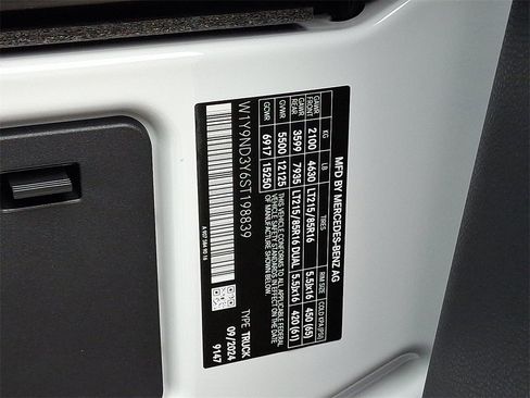 New 2025 Mercedes-Benz Sprinter 4500 image 17