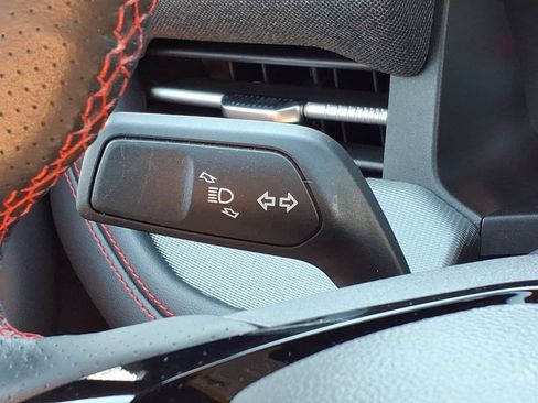 Used 2025 Ford Explorer ST-Line AWD/4WD image 27
