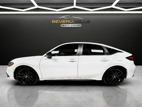 Used 2024 Honda Civic Sport image 2