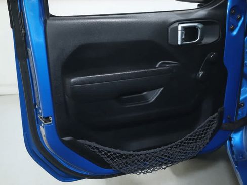 Used 2023 Jeep Wrangler Sport AWD/4WD image 13