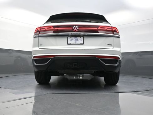 Used 2024 Volkswagen Atlas Cross Sport SE AWD/4WD image 28
