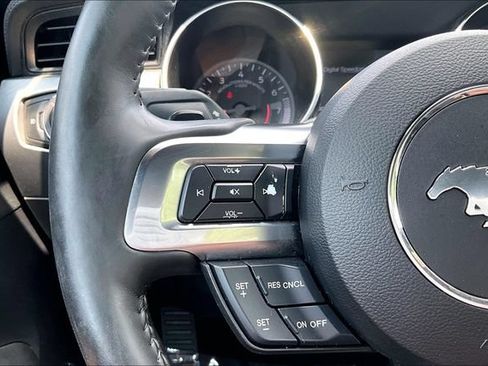 Used 2018 Ford Mustang Premium RWD image 15