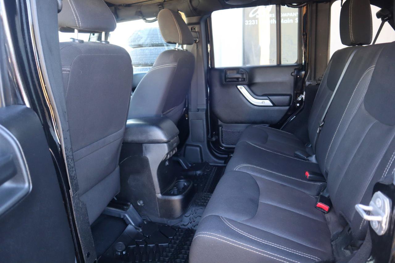 Used 2014 Jeep Wrangler Unlimited Rubicon w/ Connectivity Group AWD/4WD image 55