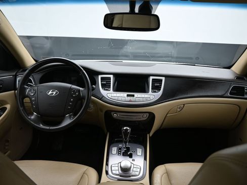 Used 2011 Hyundai Genesis 4.6 image 39
