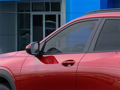 New 2026 Chevrolet Trax LT w/ Driver Confidence Package image 12