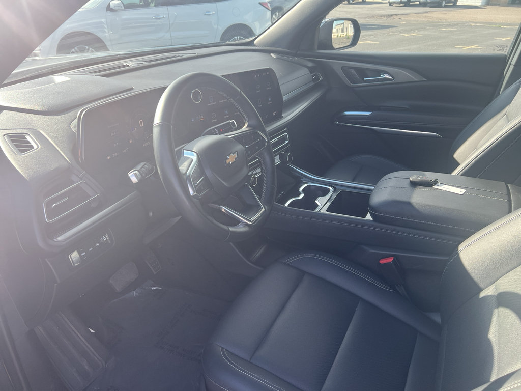 Used 2025 Chevrolet Traverse LT AWD/4WD image 9
