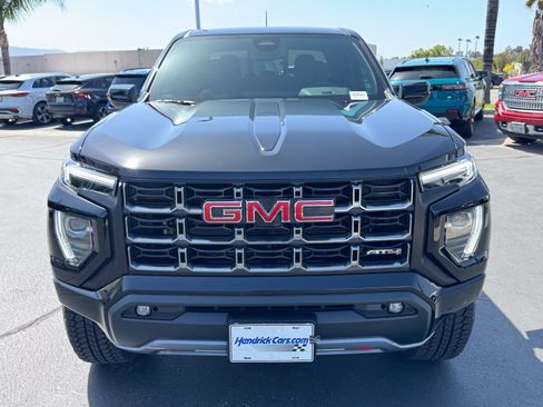 Used 2025 GMC Canyon AT4 w/ Nightfall Edition AWD/4WD image 3