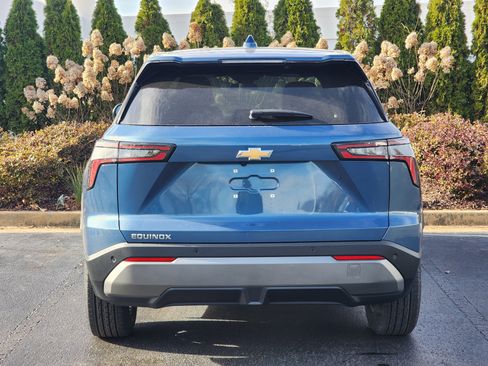 New 2026 Chevrolet Equinox LT w/ Convenience Package II image 8