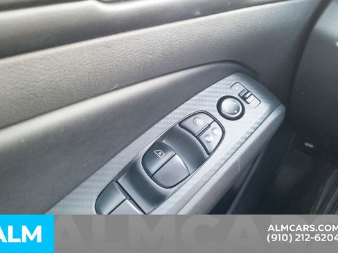 Used 2024 Nissan Altima 2.5 SV image 15