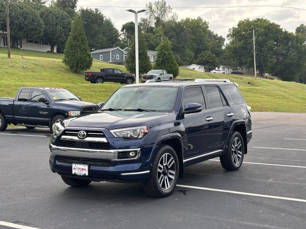 Used 2022 Toyota 4Runner Limited AWD/4WD image 7