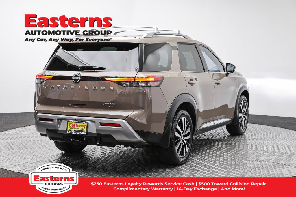 Used 2023 Nissan Pathfinder Platinum w/ Cargo Package AWD/4WD image 6