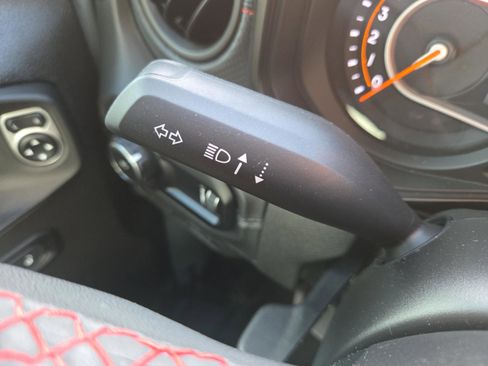 Used 2024 Jeep Wrangler Unlimited Rubicon w/ XTREMEE 35" Tire Package image 15