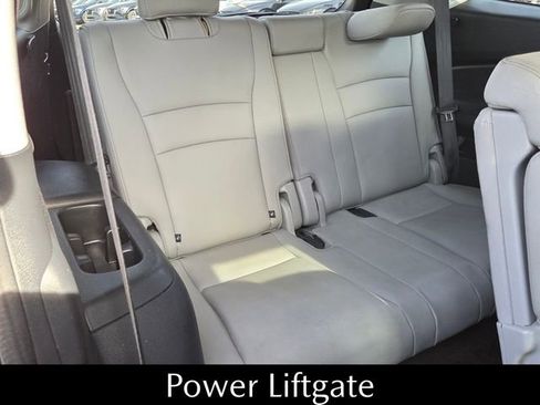 Used 2017 Honda Pilot Touring image 20