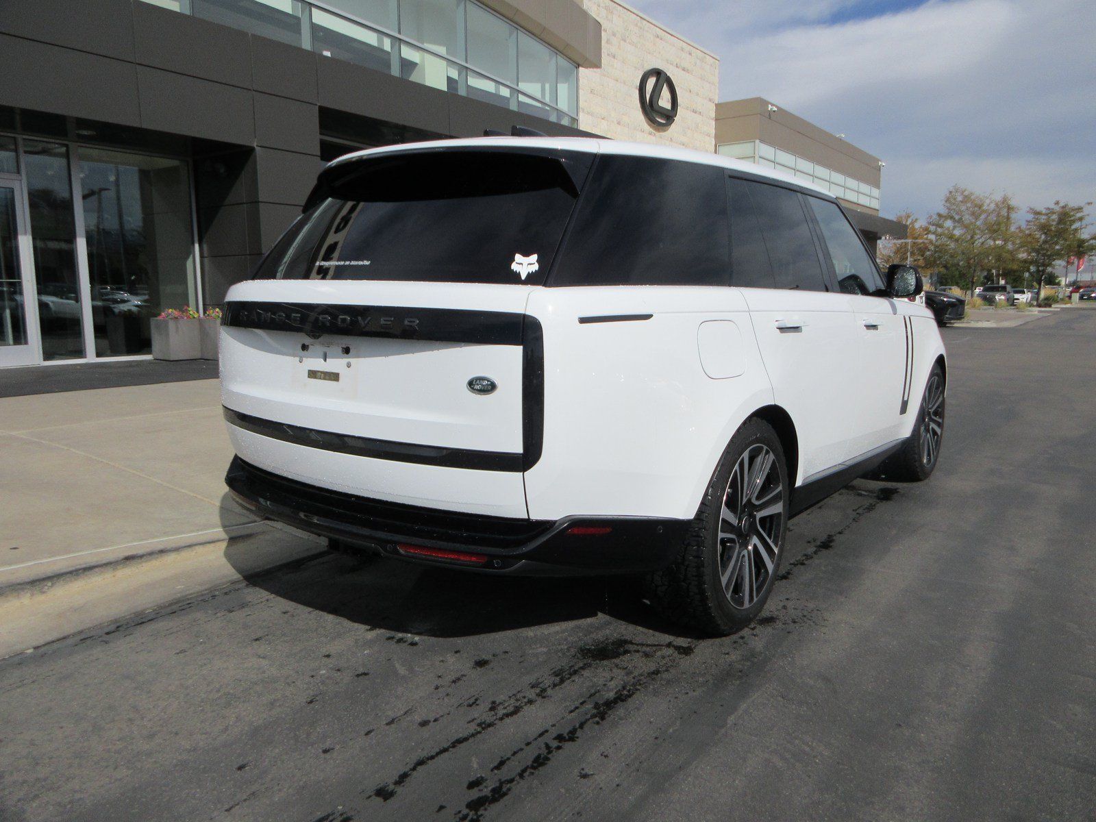 Used 2023 Land Rover Range Rover SE AWD/4WD image 8