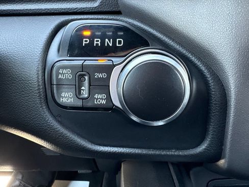 Used 2019 RAM 1500 Big Horn AWD/4WD image 32