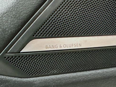 Used 2023 Audi A6 Premium Plus w/ Premium Plus Package image 4